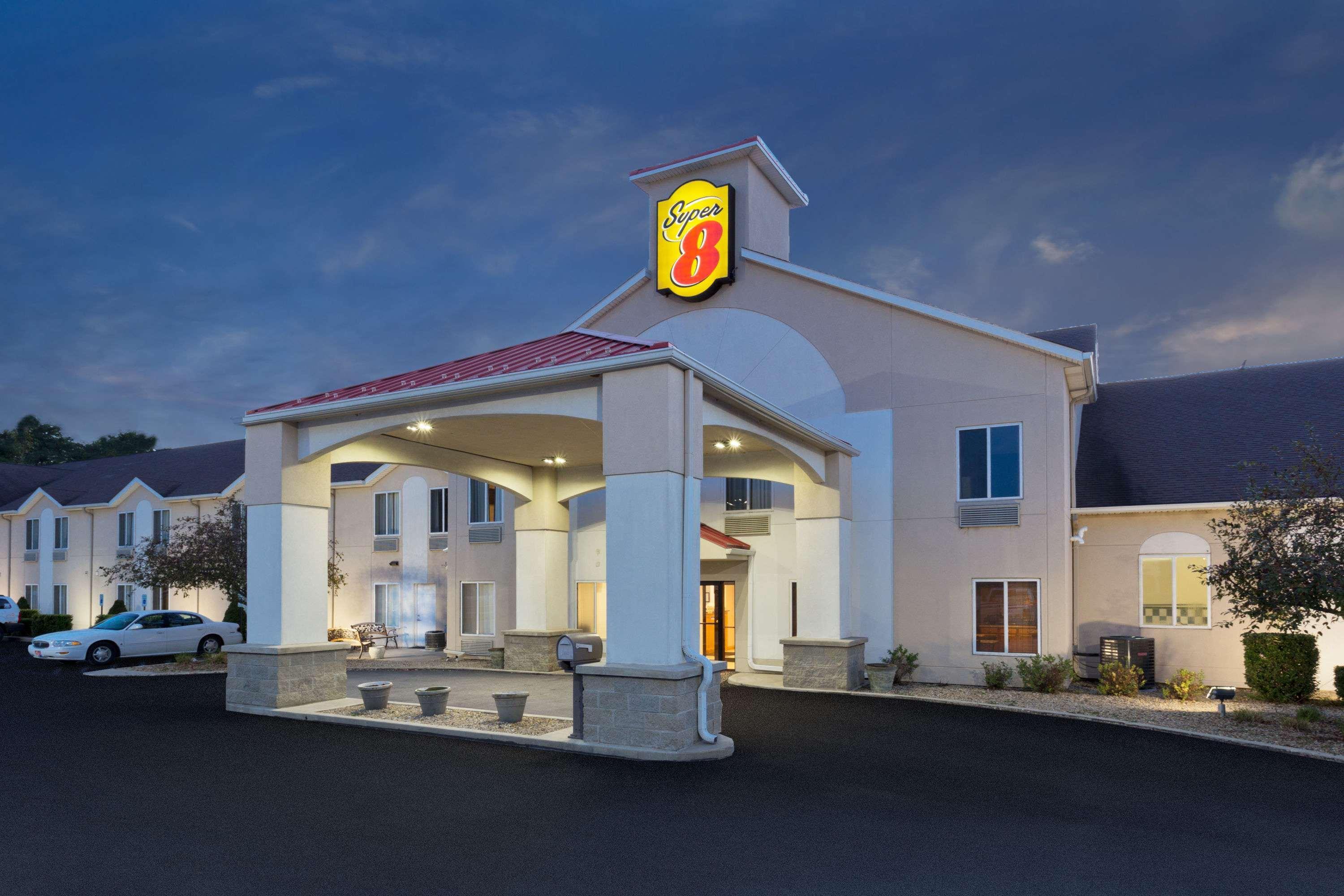 Super 8 By Wyndham Cloverdale In Extérieur photo